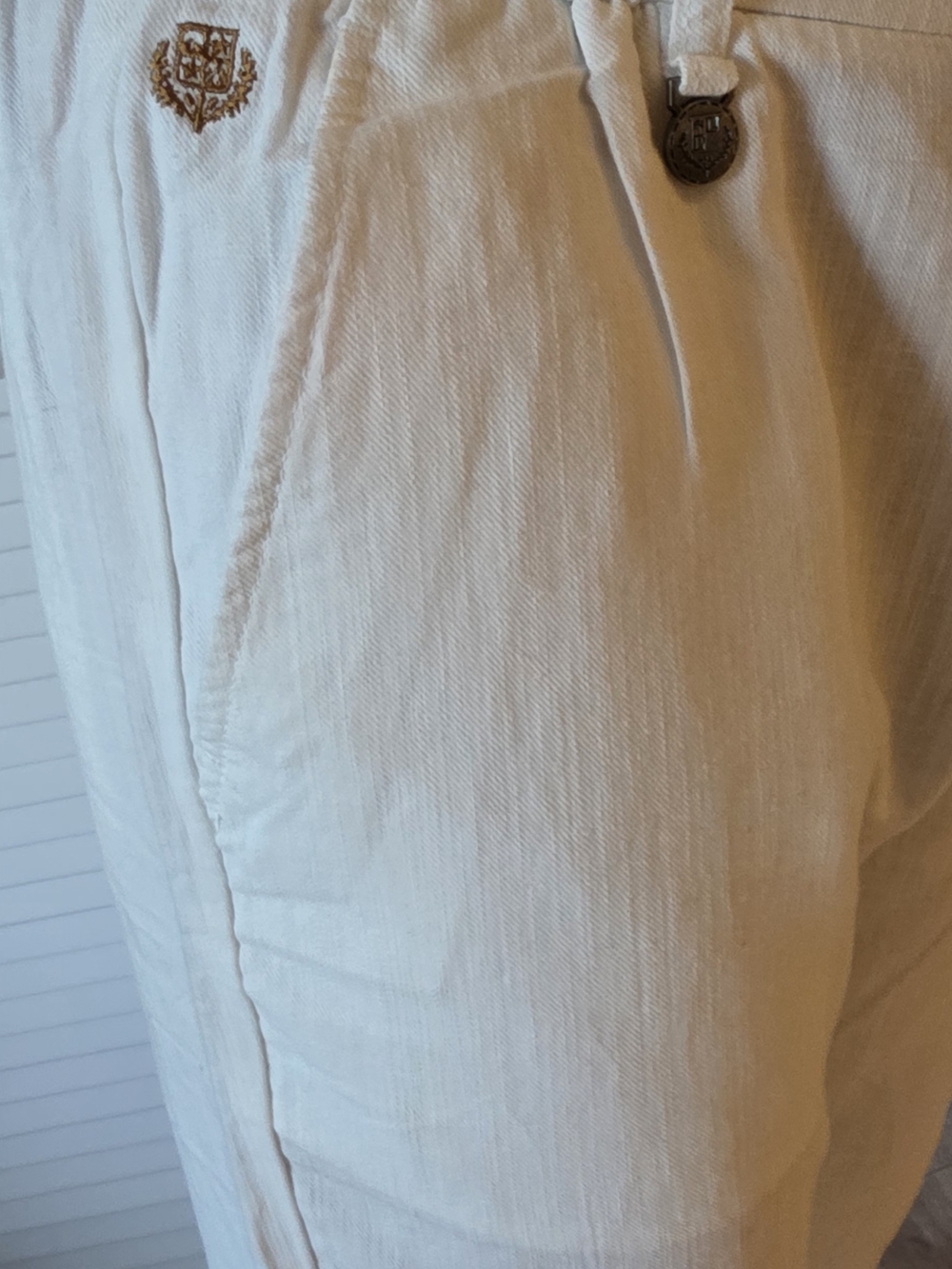 Loro Piana Cream Linen-Blend Chinos with Embroidered Crest